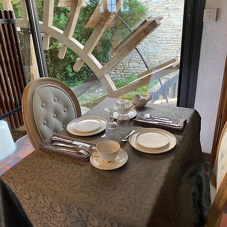 Le Vieux Moulin Bed & Breakfast Bouhet Exterior photo