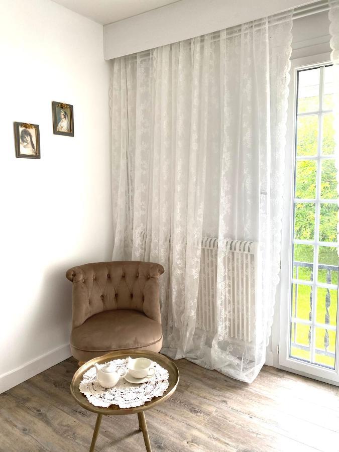 Le Vieux Moulin Bed & Breakfast Bouhet Exterior photo
