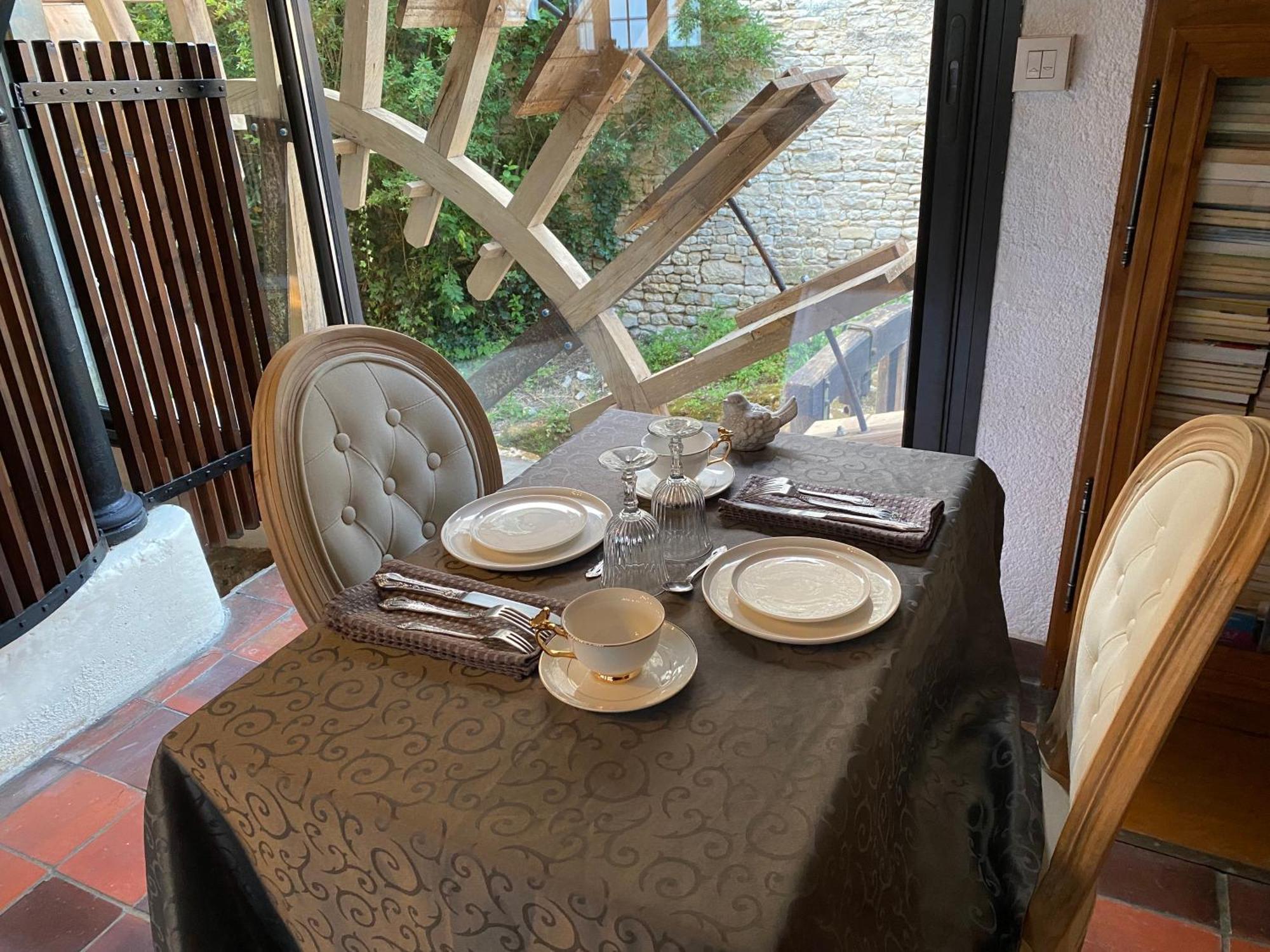 Le Vieux Moulin Bed & Breakfast Bouhet Exterior photo